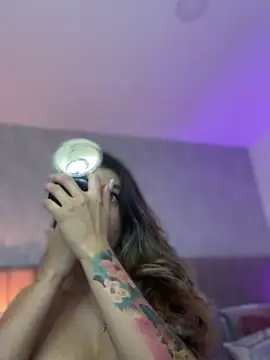 Victoria romanox online show from 02/13/25, 02:23