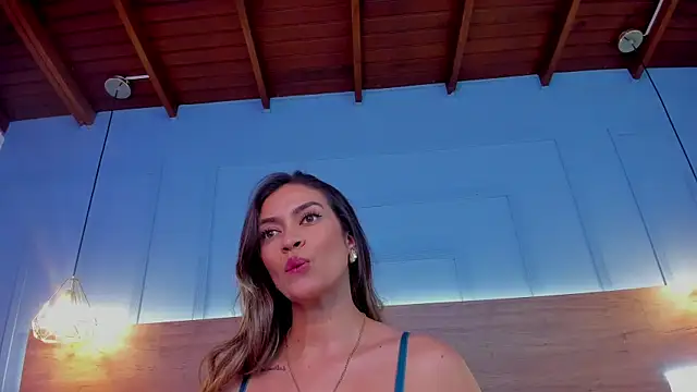 Victoria romanox online show from 03/04/25, 10:16