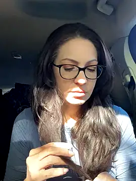 BeautifulMesss online show from 10/27/25, 03:38