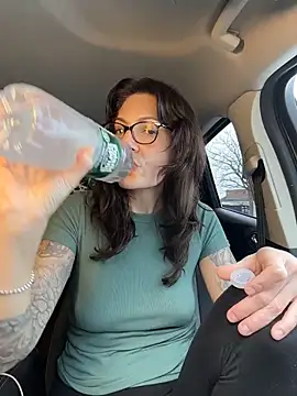 BeautifulMesss online show from 03/22/26, 04:43