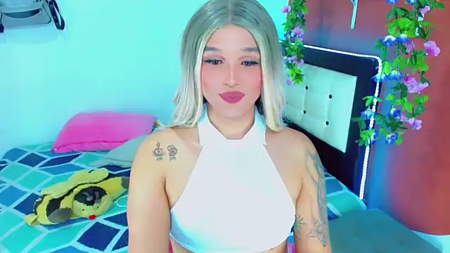 Snapshot of TaylorMon chatting on 12/19/25, 06:59 TaylorMon online show from 12/19/25, 06:59