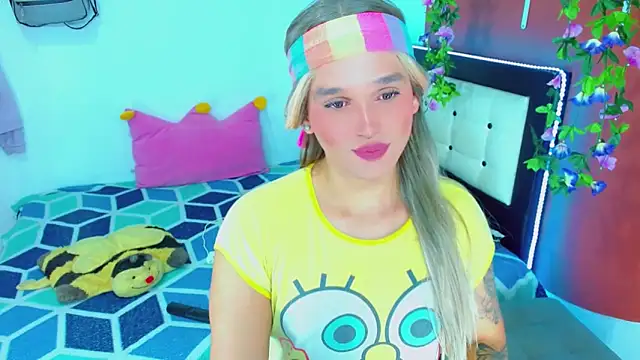 Snapshot of TaylorMon chatting on 12/20/25, 04:14 TaylorMon online show from 12/20/25, 04:14