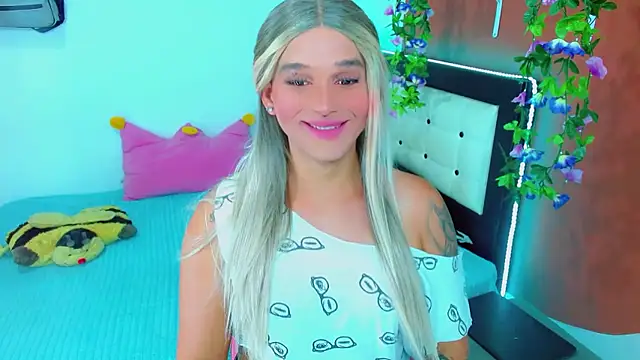 Snapshot of TaylorMon chatting on 01/13/26, 12:16 TaylorMon online show from 01/13/26, 12:16