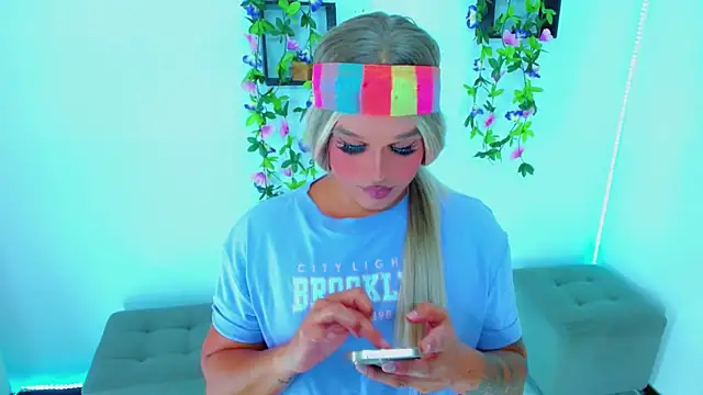 Snapshot of TaylorMon chatting on 02/05/26, 12:48 TaylorMon online show from 02/05/26, 12:48