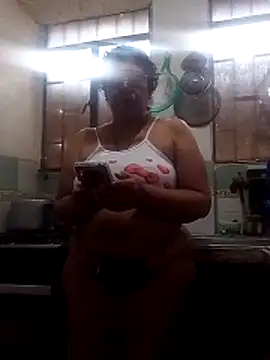 Snapshot of sorbetico_perverse chatting on 05/29/26, 12:58 sorbetico perverse online show from 05/29/26, 12:58
