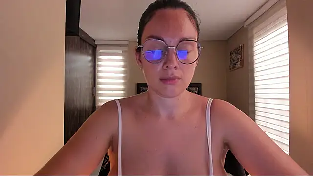 Snapshot of anabel_025 chatting on 05/17/26, 08:27 anabel 025 online show from 05/17/26, 08:27