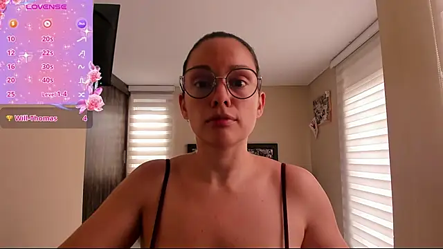 Snapshot of anabel_025 chatting on 06/09/26, 03:01 anabel 025 online show from 06/09/26, 03:01