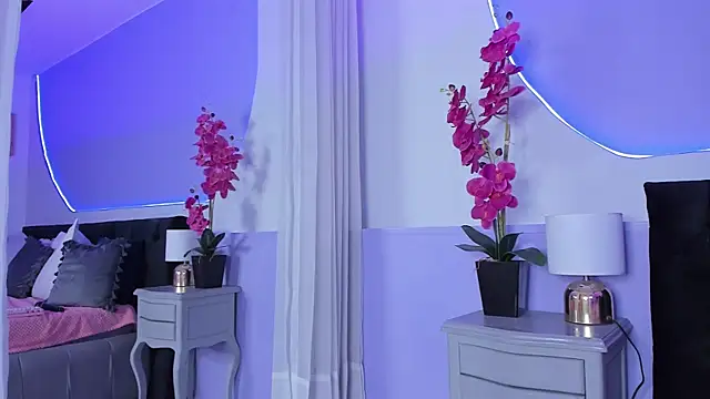 Snapshot of Julieta_Cortes__ chatting on 01/23/25, 02:50 Julieta Cortes online show from 01/23/25, 02:50