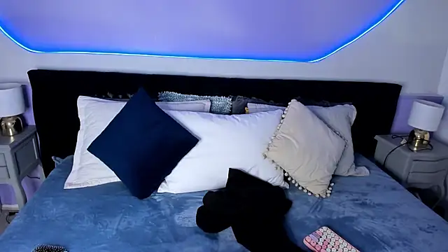 Snapshot of Julieta_Cortes__ chatting on 03/04/25, 12:12 Julieta Cortes online show from 03/04/25, 12:12