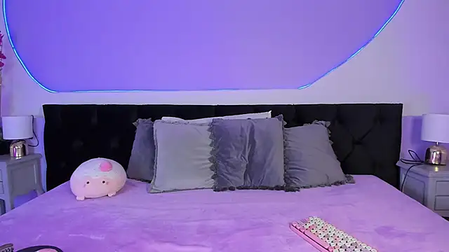 Snapshot of Julieta_Cortes__ chatting on 09/29/25, 07:40 Julieta Cortes online show from 09/29/25, 07:40