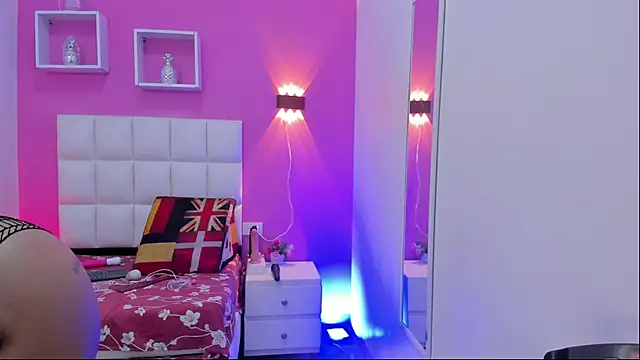 Alanna hot3 online show from 11/02/25, 12:07