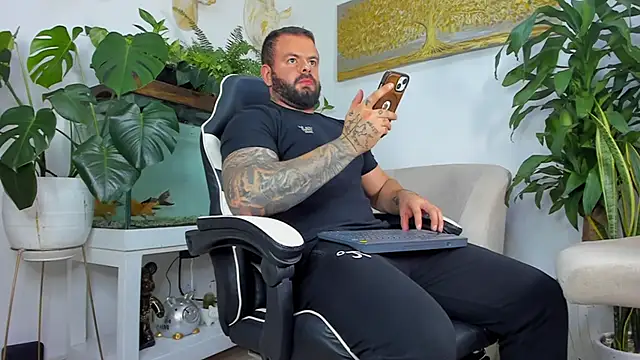 Johnnygrayson1 online show from 03/31/26, 01:40