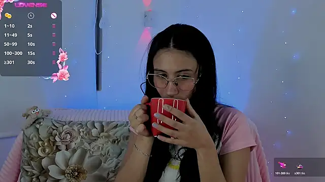 NayeCloud online show from 02/22/26, 04:24