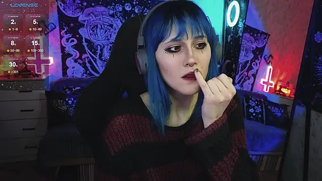 Snapshot of little_Elika chatting on 03/22/25, 10:04 little Elika online show from 03/22/25, 10:04