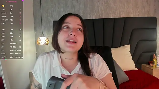 Sabrina Lennox online show from 02/18/25, 07:30