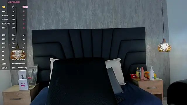 Sabrina Lennox online show from 03/22/25, 01:43