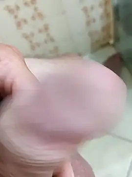 Snapshot of carvalhesco chatting on 01/07/26, 02:47 carvalhesco online show from 01/07/26, 02:47