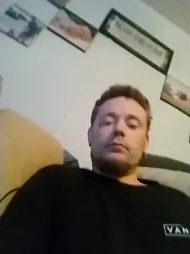 Snapshot of dadyyD95 chatting on 03/26/26, 07:03 dadyyD95 online show from 03/26/26, 07:03