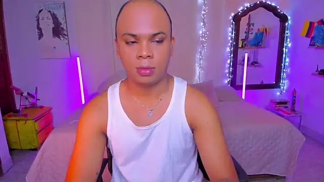 CuteRomi online show from 10/23/25, 05:40