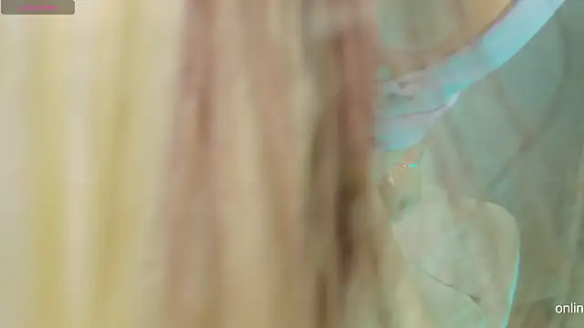 Snapshot of fiorellaselfsuck chatting on 04/14/26, 02:50 fiorellaselfsuck online show from 04/14/26, 02:50