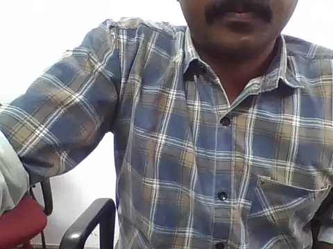 Snapshot of dg1604 chatting on 10/28/25, 08:40 dg1604 online show from 10/28/25, 08:40