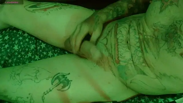 Snapshot of TheOneYouLove69 chatting on 10/13/25, 02:50 TheOneYouLove69 online show from 10/13/25, 02:50