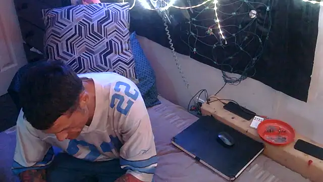 TheOneYouLove69 online show from 02/12/26, 04:24