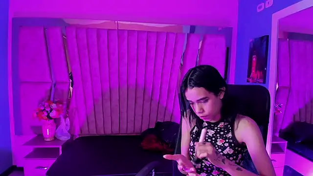 Jasmin Skinny online show from 02/19/25, 09:17