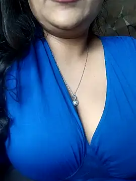 Snapshot of HaaniKaur chatting on 12/23/24, 07:38 HaaniKaur online show from 12/23/24, 07:38