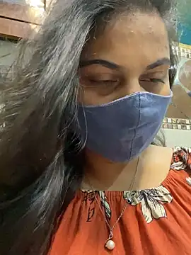 Snapshot of HaaniKaur chatting on 01/11/25, 04:46 HaaniKaur online show from 01/11/25, 04:46