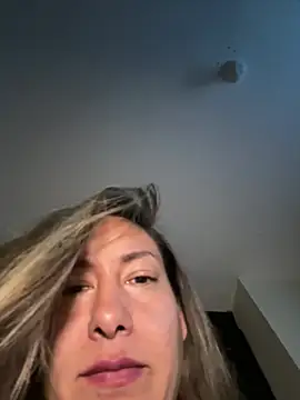 xLadyScarlettx online show from 02/17/25, 05:04