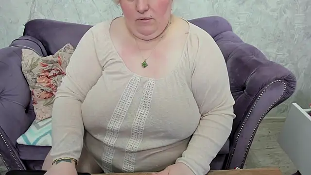 fashiona online show from 02/08/25, 02:47