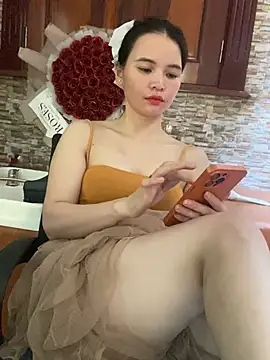 Snapshot of LiLi-Kirix99 chatting on 07/08/26, 07:35 LiLi-Kirix99 online show from 07/08/26, 07:35