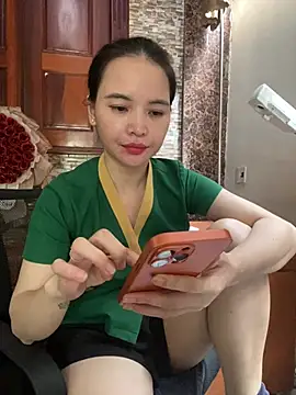 Snapshot of LiLi-Kirix99 chatting on 07/09/26, 07:45 LiLi-Kirix99 online show from 07/09/26, 07:45