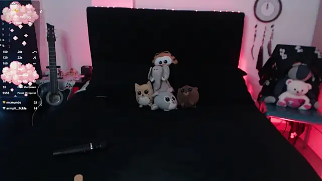 Snapshot of Theprojectsaraa chatting on 12/17/24, 07:59 Theprojectsaraa online show from 12/17/24, 07:59