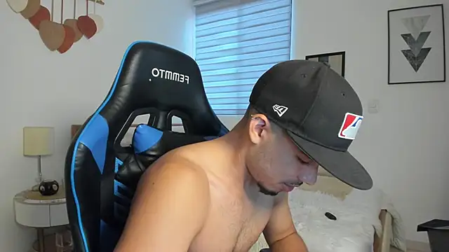 Snapshot of mateoleonee chatting on 10/01/25, 08:48 mateoleonee online show from 10/01/25, 08:48