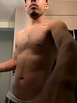 Snapshot of mateoleonee chatting on 10/05/25, 03:49 mateoleonee online show from 10/05/25, 03:49