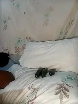 Snapshot of sexxylucia chatting on 01/07/25, 11:56 sexxylucia online show from 01/07/25, 11:56