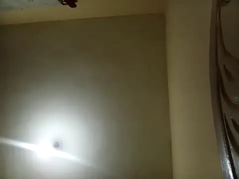 Snapshot of sexxylucia chatting on 09/25/25, 08:34 sexxylucia online show from 09/25/25, 08:34