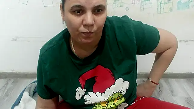 Snapshot of VixenBya chatting on 01/11/26, 12:21 VixenBya online show from 01/11/26, 12:21