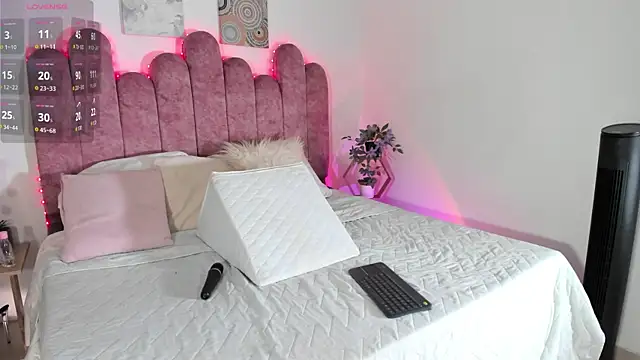 Snapshot of AmberMoss_ chatting on 08/01/26, 06:01 AmberMoss online show from 08/01/26, 06:01