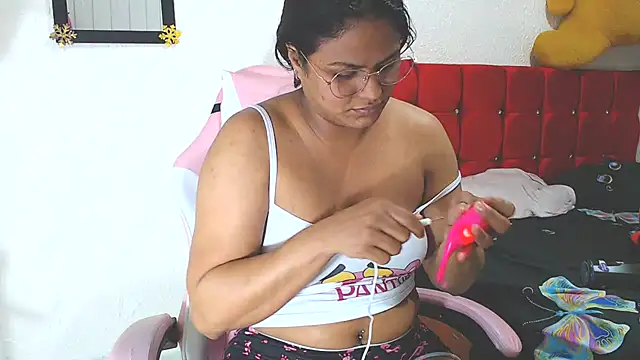 SweetAlmaa online show from 01/27/25, 09:34