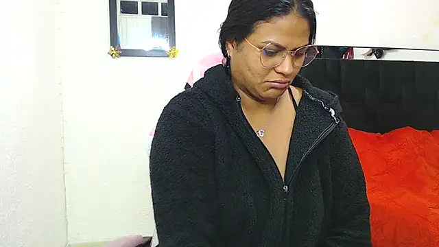 SweetAlmaa online show from 02/17/25, 09:46