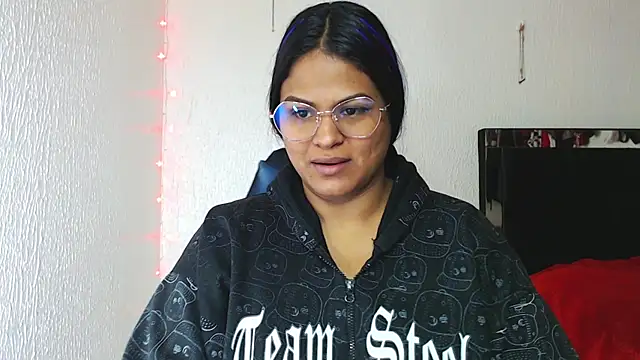 SweetAlmaa online show from 03/10/25, 10:04