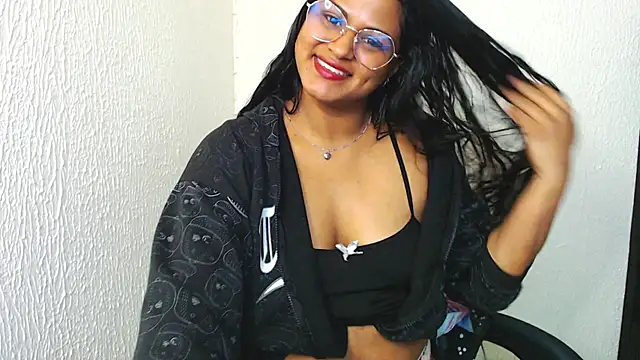 SweetAlmaa online show from 03/19/25, 12:23