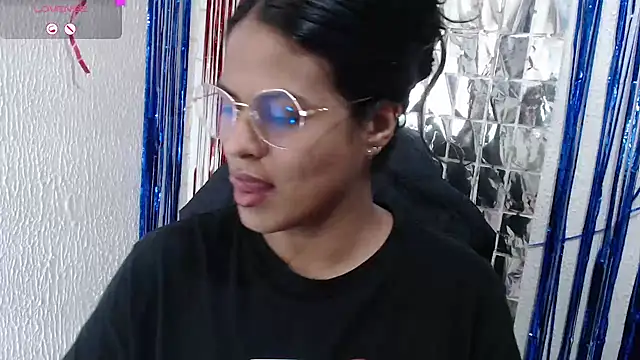 SweetAlmaa online show from 09/16/25, 07:04