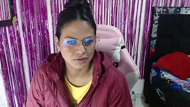SweetAlmaa online show from 04/30/26, 09:59