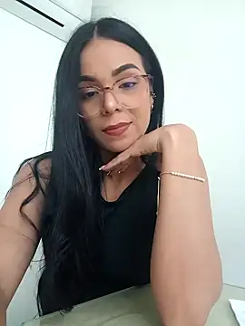 Snapshot of fabiana_rodriguez chatting on 02/25/25, 01:09 fabiana rodriguez online show from 02/25/25, 01:09