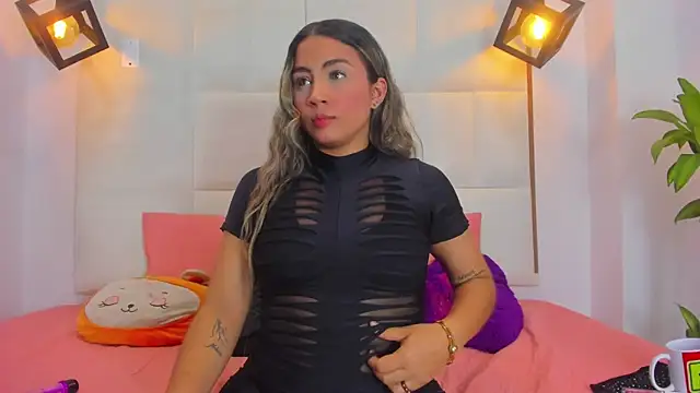 Snapshot of Ema_Stone65 chatting on 03/14/25, 11:11 Ema Stone65 online show from 03/14/25, 11:11