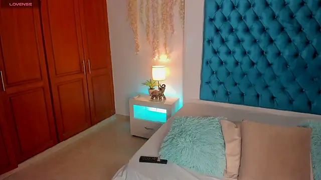 ohrianagibson online show from 04/15/26, 11:27